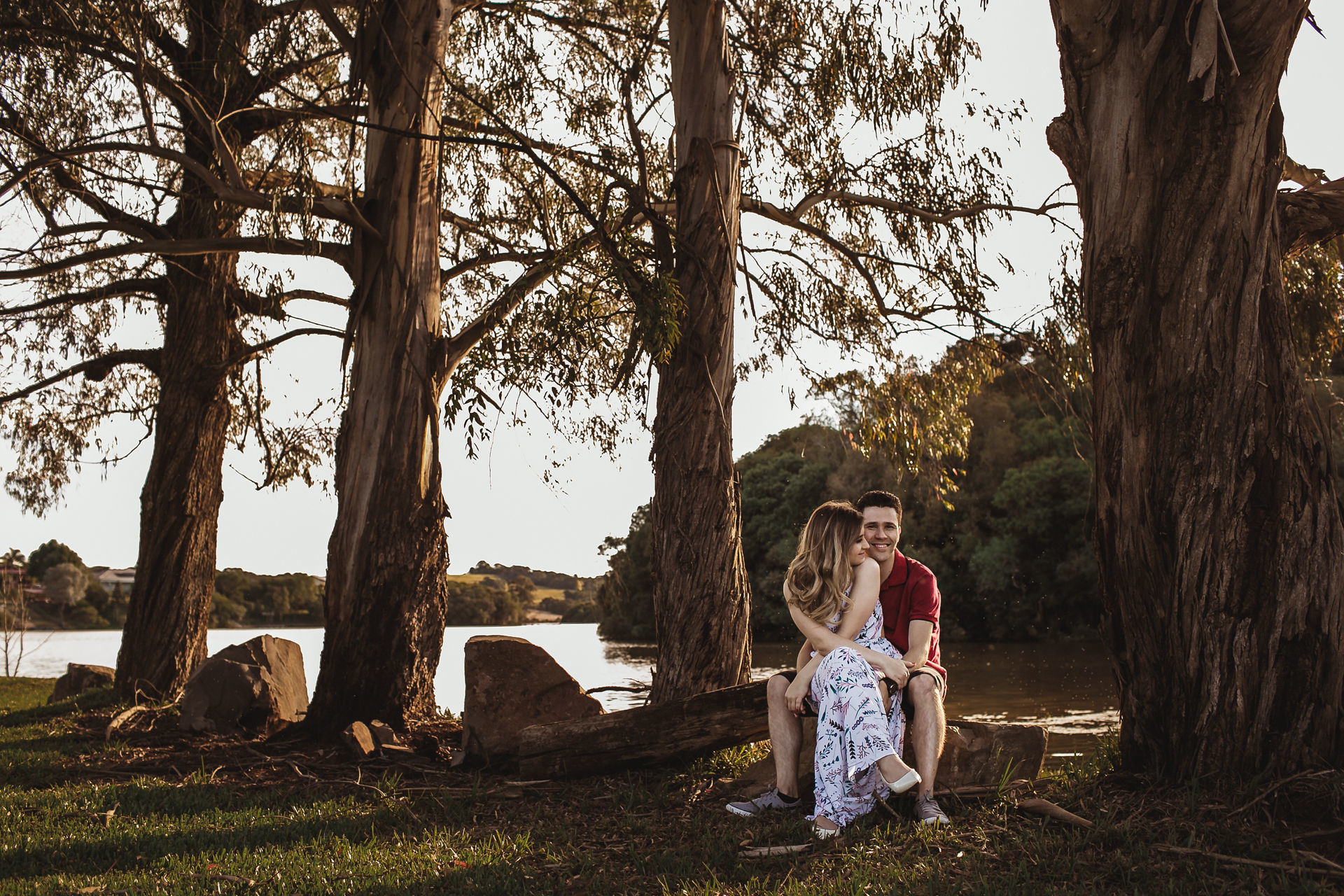Foto Um ensaio fantástico, a beira de um lago. - Fabiane e Rafael - Imagem 7