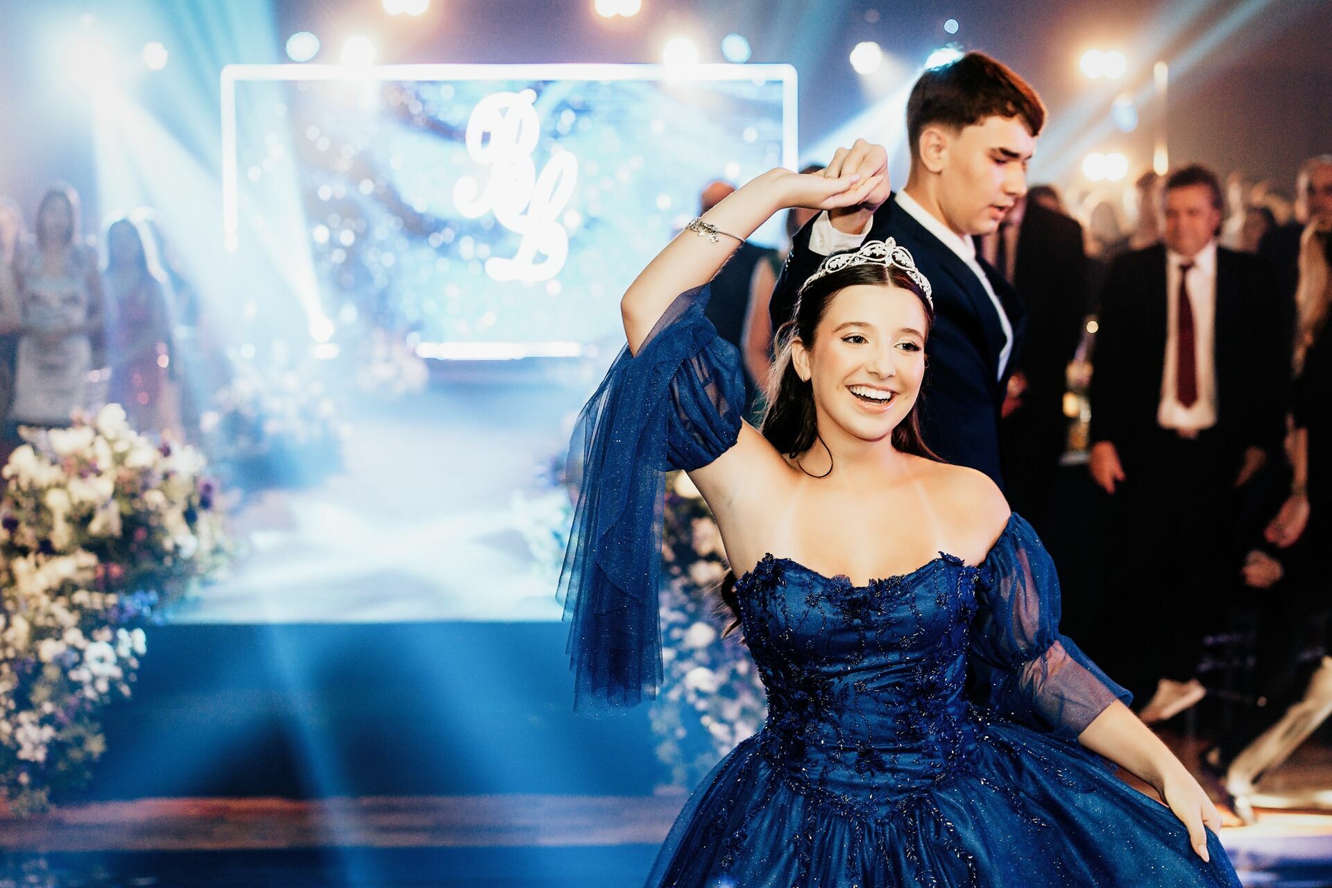 Foto Bibiana no país das maravilhas - 15 Anos - Imagem 36