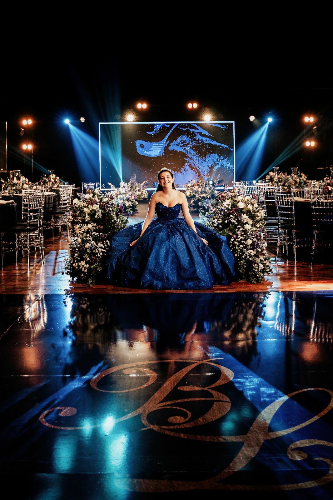 Foto Bibiana no país das maravilhas - 15 Anos - Imagem 23