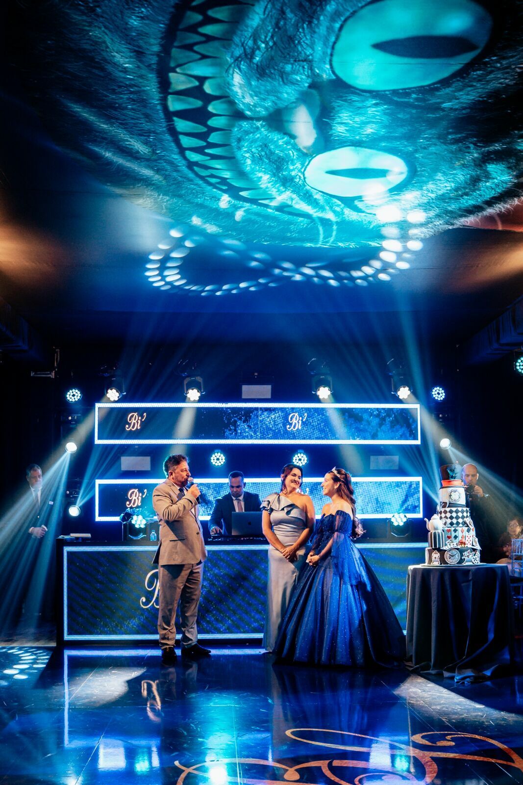 Foto Bibiana no país das maravilhas - 15 Anos - Imagem 43