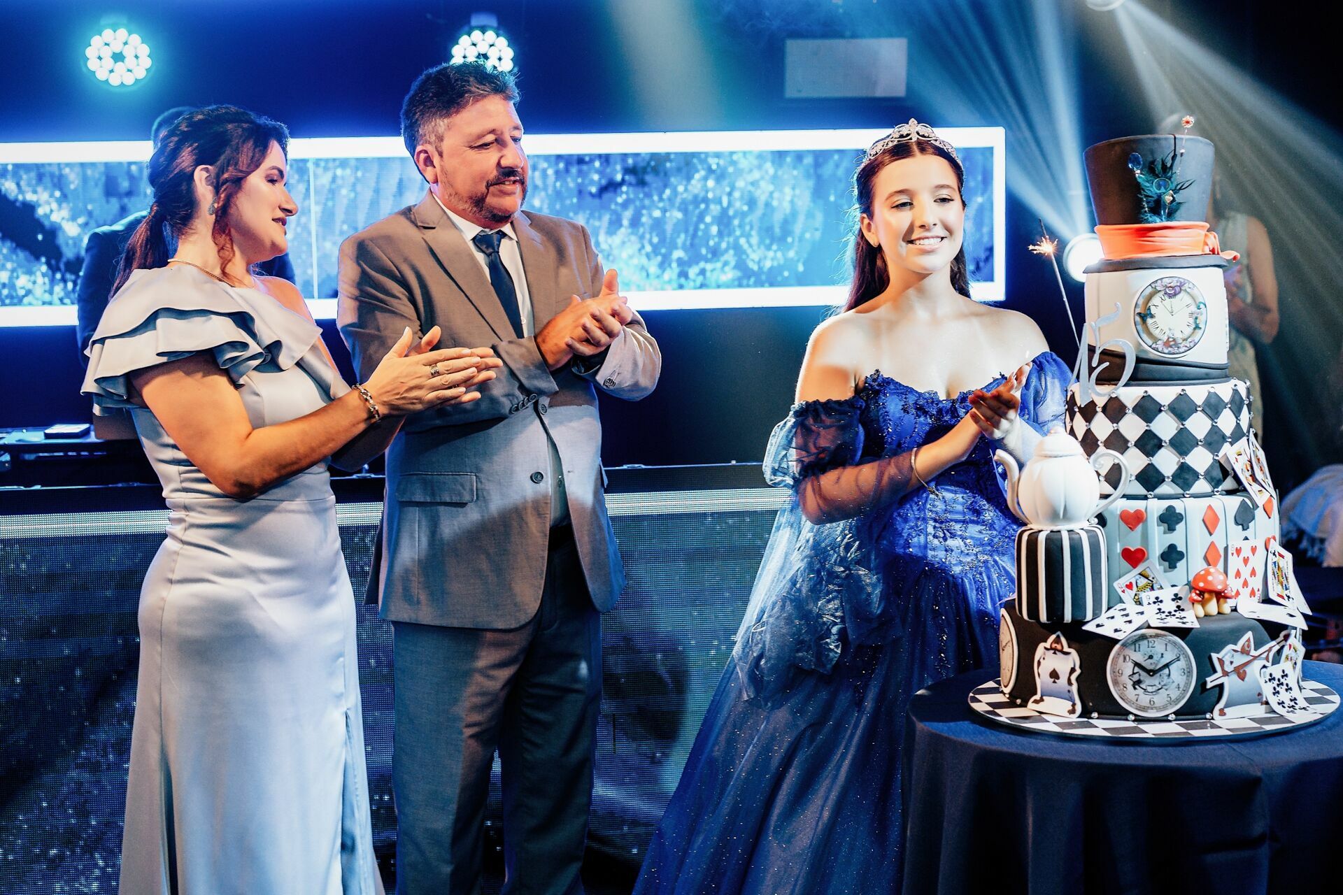 Foto Bibiana no país das maravilhas - 15 Anos - Imagem 42