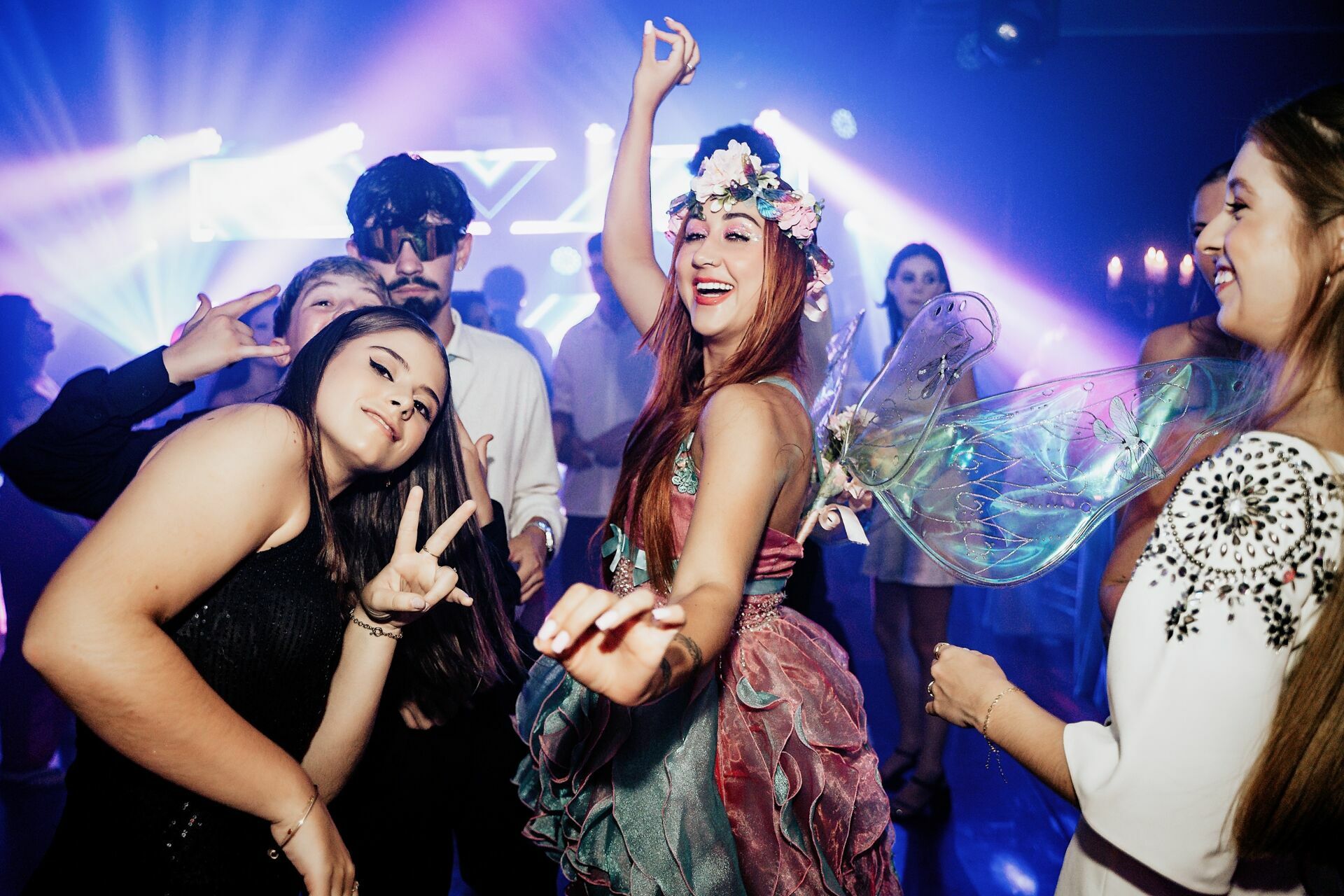 Foto Bibiana no país das maravilhas - 15 Anos - Imagem 57