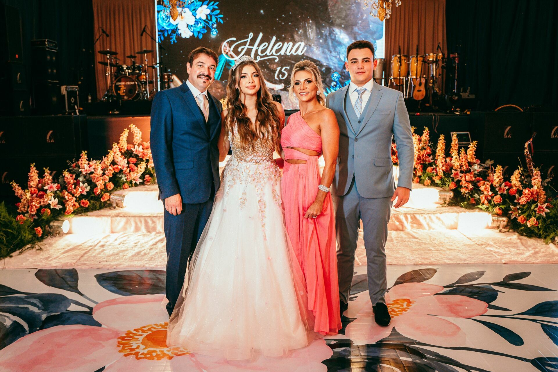 Foto Helena 15 Anos - Imagem 16